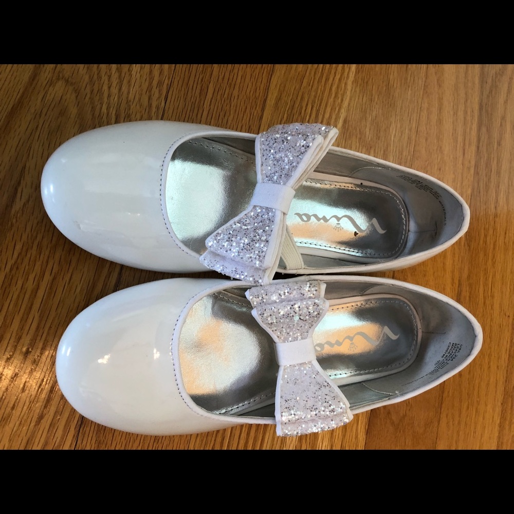 Girls size 2 shoes